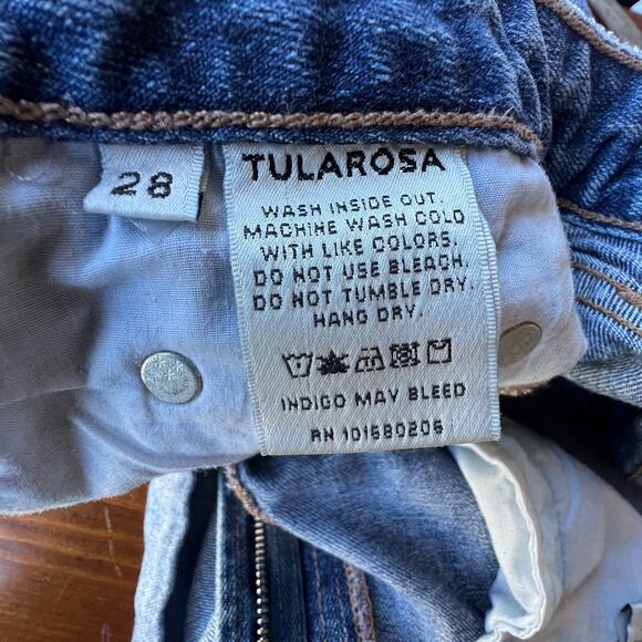Tularosa Madison Boyfriend  Denim Jean Short. Women's Size 28. Fits larger - Picture 7 of 8